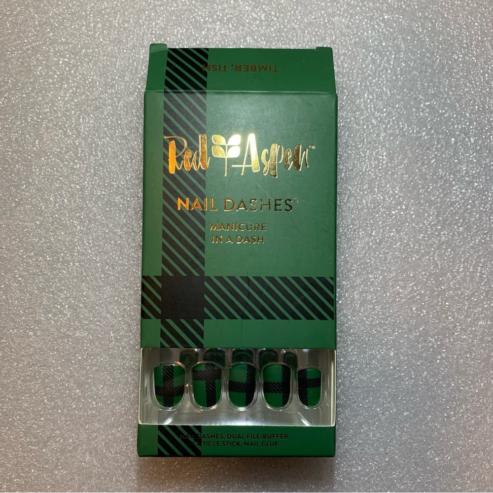 Red Aspen Green Plaid Nail Dashes – Press-On Manicure